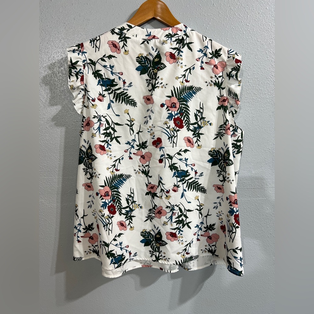 SHEIN Floral Ruffle Blouse - White, Pink, Green winged sleeve 4x - Picture 4 of 4